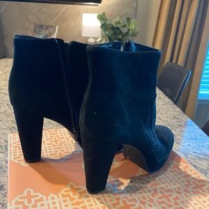 Gianni Bini black boots